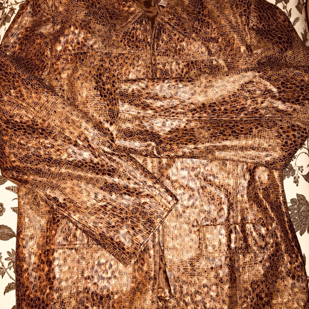 {Alfred Dunner} 🐆 Metallic leopard print jacket